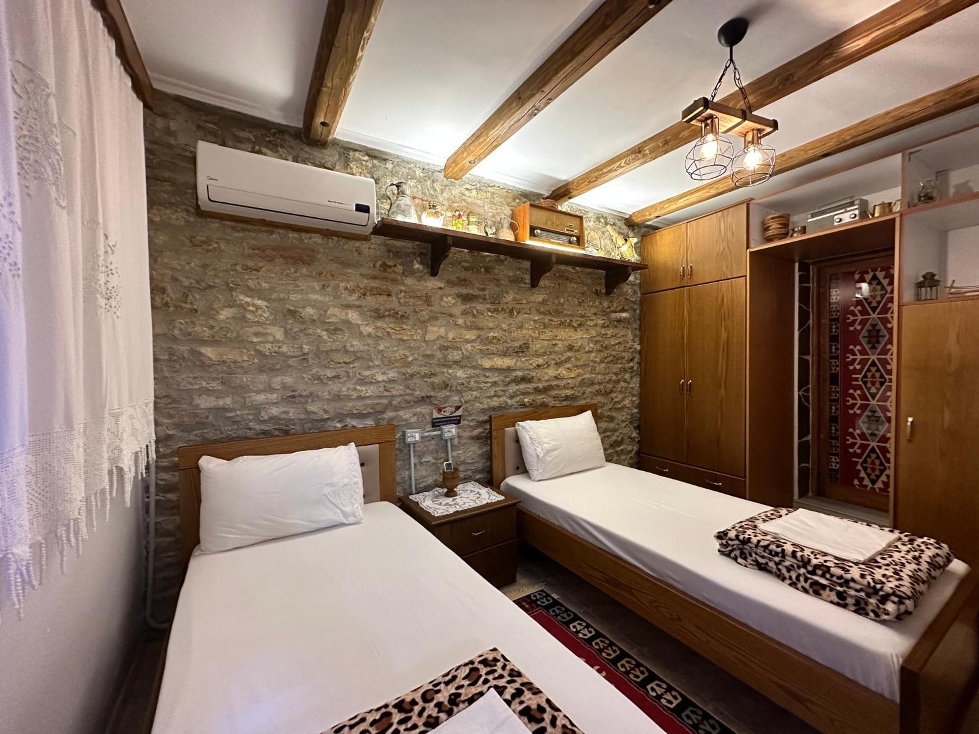 Ahmetaj Guest House Gjirokastër 外观 照片