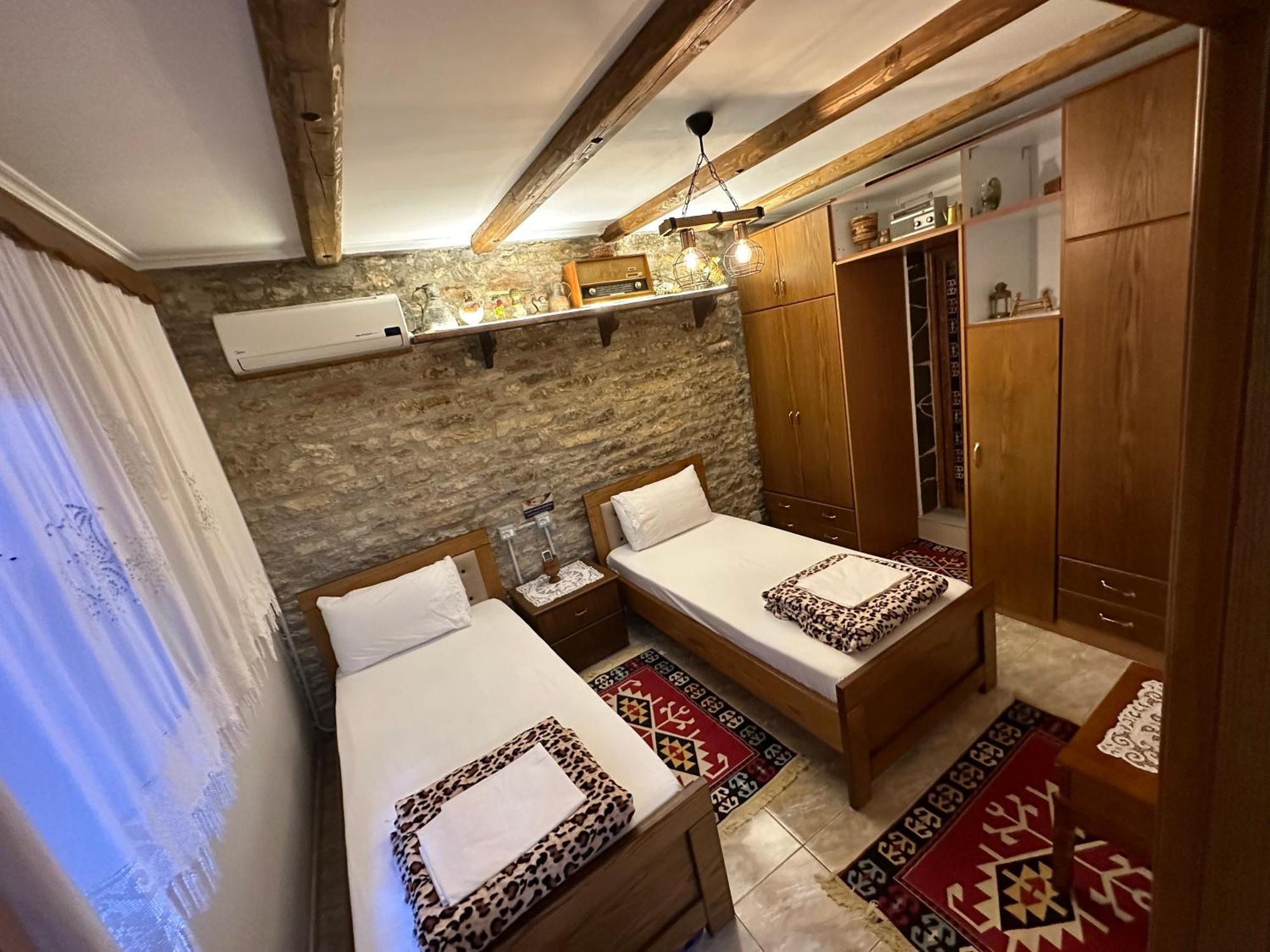 Ahmetaj Guest House Gjirokastër 外观 照片