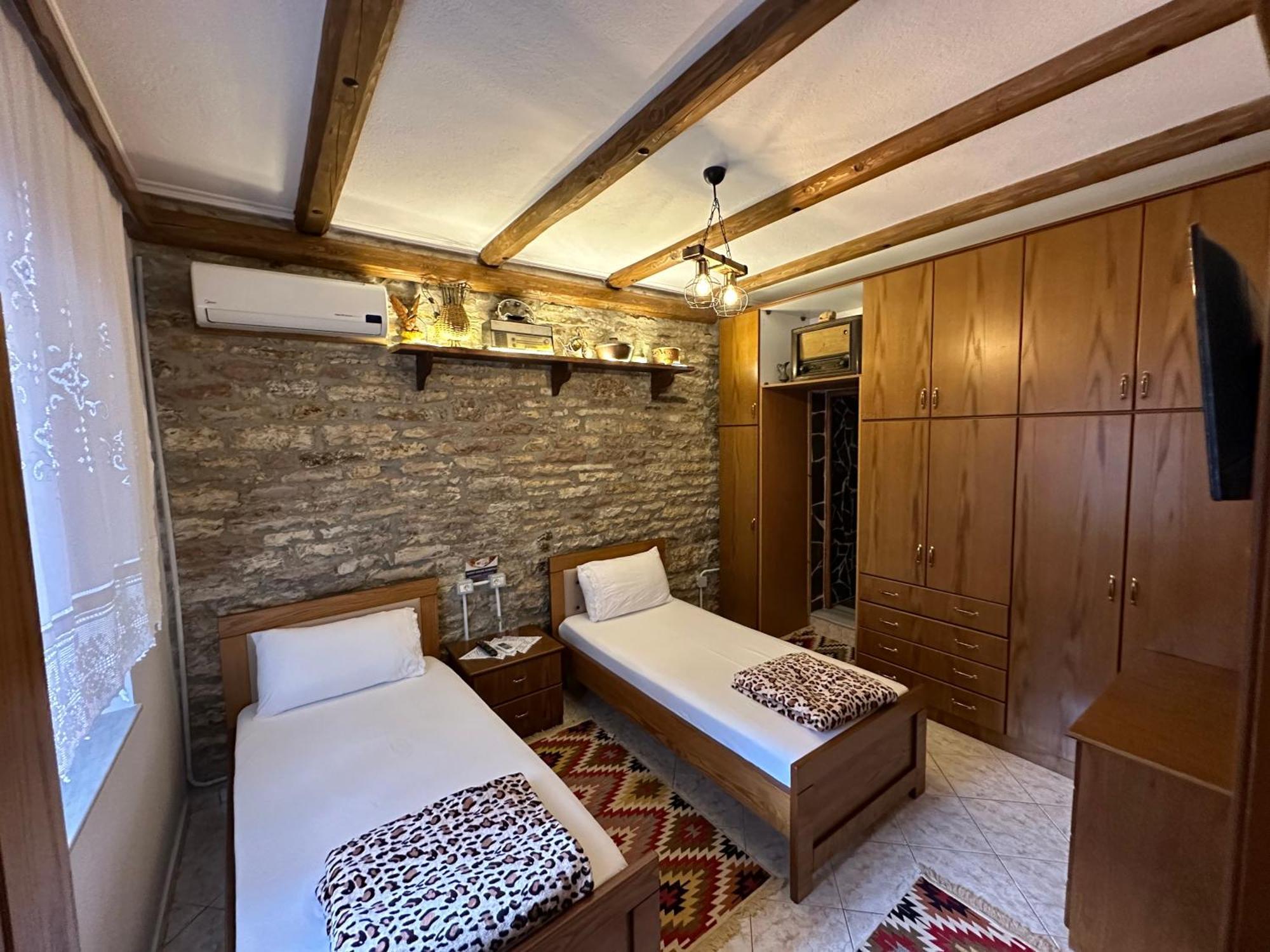 Ahmetaj Guest House Gjirokastër 外观 照片