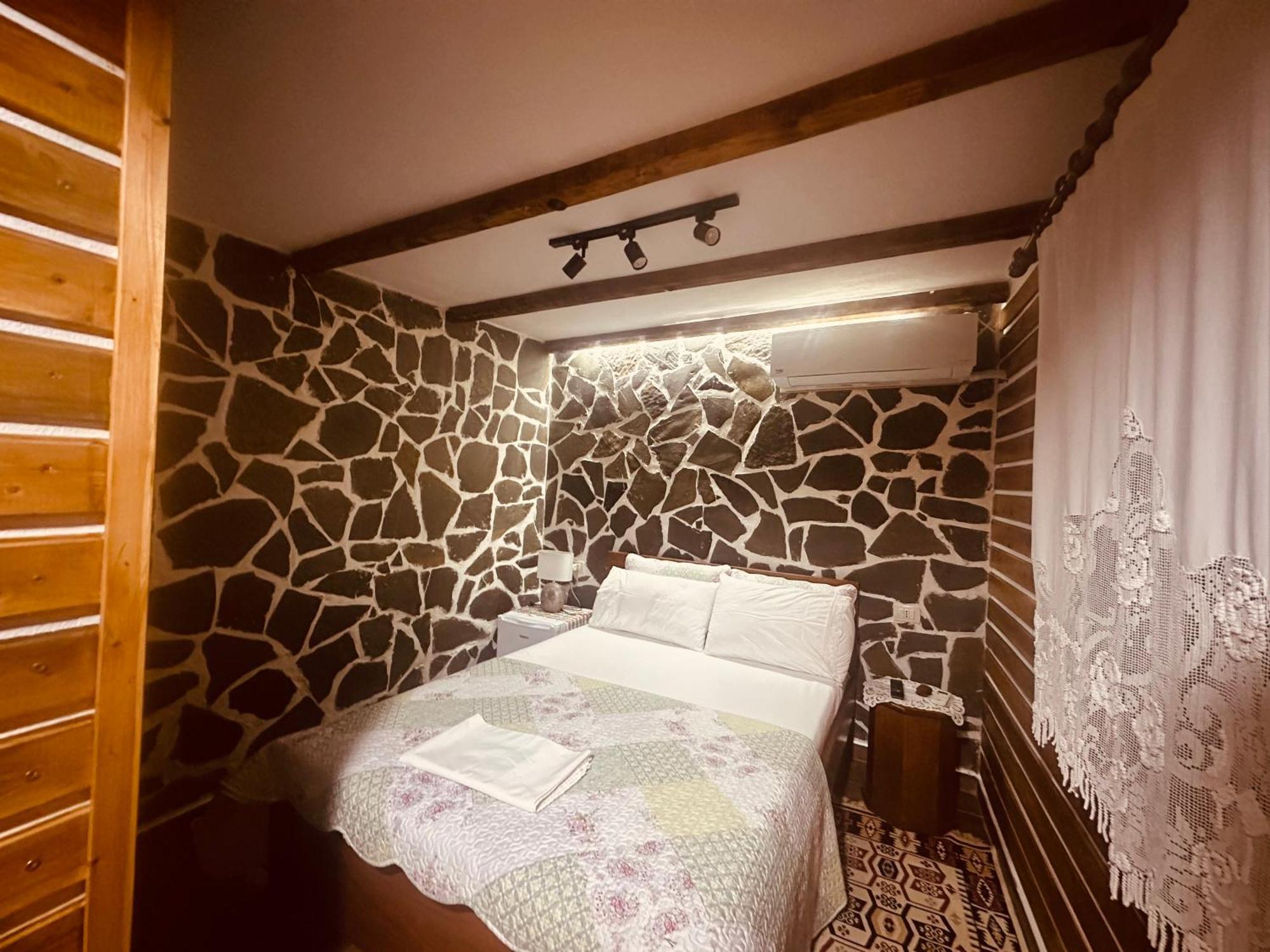 Ahmetaj Guest House Gjirokastër 外观 照片